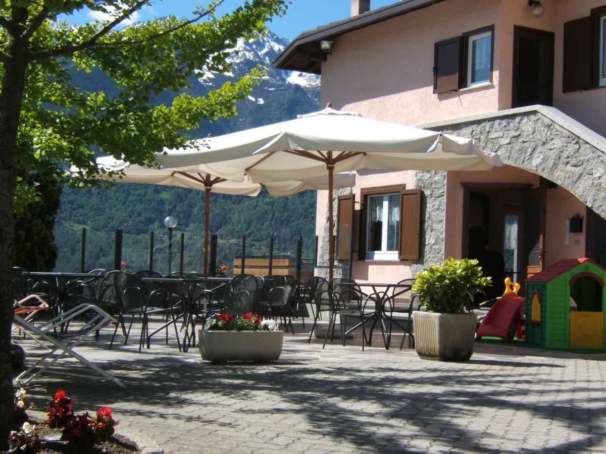 Hotel Ristorante Miravalle Teglio Exterior foto